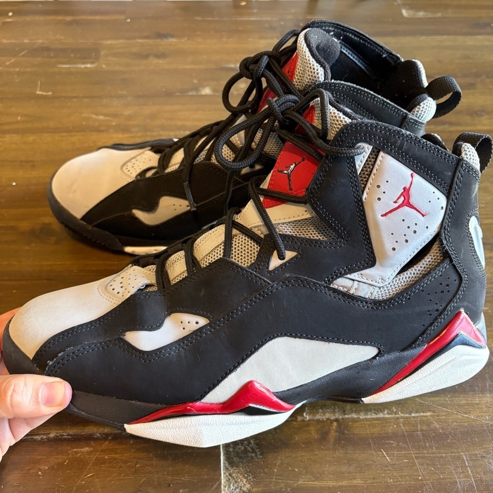 Jordan True Flight Black Gray Red Basketball Nike Men’s 9 1/2 Air